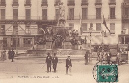 NANTES . - La Place Royale. Belle Animation - Nantes