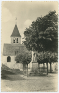 LES CLAYES-sous-BOIS - L'Eglise Et Le Monument Aux Morts - Les Clayes Sous Bois