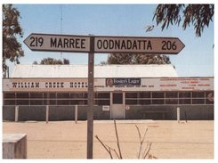 (524) Australia - SA - William Creek Hotel + Road Sign For Marree & Oodnadatta - Flinders Ranges