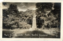 T4 Érsekújvár, Nové Zámky; Czuczor Szobor A Parkban / Socha / Statue In The Park... - Zonder Classificatie