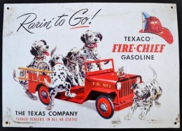 Texaco Fire Chief Gasoline Kiskutyás Fém Tábla, Kopásnyomokkal, 41x29 Cm - Altri & Non Classificati