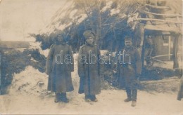 * T2 Orosz Hadifoglyok, Magyar Katona / Russian POWs With A Hungarian Soldier, Photo - Non Classificati