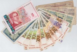 30db-os Vegyes Külföldi Bankjegy Tétel, Közte Bulgária, Jugoszlávia,... - Non Classificati