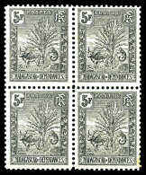 ** Madagascar: N°77, 5f Noir En Bloc De Quatre. SUP (certificat)   Cote: 600 Euros   Qualité: ** - Unused Stamps