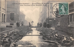 92-LEVALLOIS PERRET- INONDATIONS DE JANVIER 1910, RUE FAZILLAU ET RUE RASPAIL - Levallois Perret