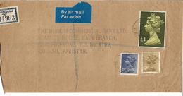 Great Britain Registered Airmail 1977 £1, 18p, 50p Machine Stamps Postal History Cover Sent To Pakistan. - Brieven En Documenten