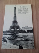 CPA Dos Divisé Edit. L .Boisson Paris 523 La Tour Eiffel + Bateaux Mouches  Avec Publicité Byrrh + Et Passants Neuve  TB - Tour Eiffel