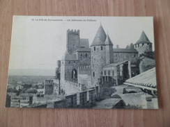 CPA Dos Divisé  Photo. Michel Jordy   Cité De Carcassonne   N°10  Les Défenses Du Château    Neuve  TB - Carcassonne