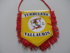 Fanion Football - VALLAURIS - CALAIS - TURBU LENS - Bekleidung, Souvenirs Und Sonstige