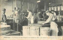 Delcampe - PIE-F-V-17-1377 : PITHIVIERS LA FABRIQUE DE PAIN D EPICES ET DE PASTILLES AU MIEL. ATELIER. USINE. METIER. - Pithiviers