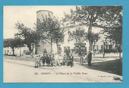 CPA 522 - La Place De La Vieille Tour GRIGNY 69 - Grigny