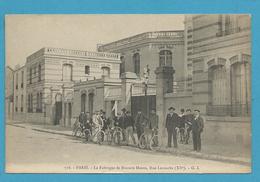 CPA 718 - Métier La Sortie Des Ouvriers De La Fabrique De Biscuits Hanin Rue Lecourbe PARIS - Petits Métiers à Paris