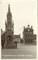 Northamptonshire, DAVENTRY, Burton Memorial & Moot Hall (1930s) RPPC - Northamptonshire