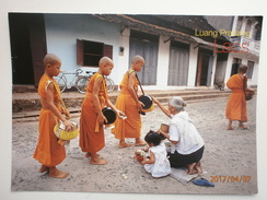 Postcard Offerings Luang Prabang Lao PDR Laos  My Ref B2917 - Laos