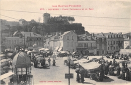 65-LOURDES- PLACE PEYRAMALE ET LE FORT - Lourdes