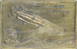 Zeppelin Metallpostkarte Mit Papiereinlage Und Stütze Mit Orig. Umschlag I-II Dirigeable - Zeppeline