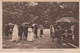 Un Jour De PREMIERE COMMUNION . Cours DUPANLOUP . BOULOGNE BILLANCOURT (92) - Otros & Sin Clasificación