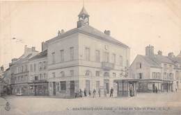 95-BEAUMONT-SUR-OISE- HÔTEL DE VILLE ET PLACE - Beaumont Sur Oise