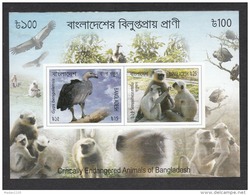 BANGLADESH, 2012,  Endangered Species , Fauna, Birds,Vulture (Bird) & Monkeys, Miniature Sheet, IMPERF  MNH, (**) - Bangladesh