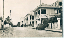 MOYEN CONGO - Pointe Noire : Une Rue - Pointe-Noire