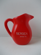 - Carafe. Pichet En Plastique. Berger Anisette. Rouge - - Karaffen