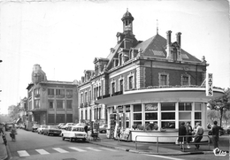 71-MONTCEAU-LES-MINES- RUE CARNOT, HÔTEL DE VILLE ET LA POSTE - Montceau Les Mines