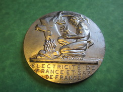 Médaille D'Ancienneté/ Entreprise/ Electricité De France Et Gaz De France/30 Années De Service/CARON/Type1961     MED102 - Professionals / Firms