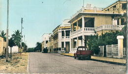 MOYEN CONGO - Pointe Noire : Une Rue - Pointe-Noire