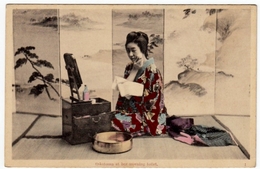 O-KOTOSAU AT HER MORNING TOILET - GIAPPONE - JAPAN - JAPON - Vedi Retro - Formato Piccolo - Asien