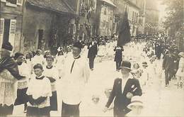 Ref T128- Carte Photo - Attichy - Oise - Ceremonie Religieuse - Defilé Religieux  - Carte Photo Bon Etat  - - Attichy