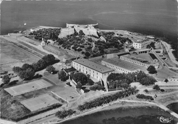 06-ANTIBES-  VUE  AERIENNE , SUR LA CITADELLE, LE PARC DES SPORTS ET LES CASERNES -ECOLES - Antibes