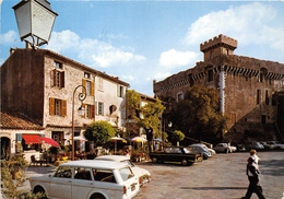 06-GAGNES-SUR-MER- LA PLACE DU CHATEAU ET LE CHATEAU DU HAUT DE CAGNES CHATEAU DU XIVe SIECLE BÂTI PAR LES GRIMALDI - Cagnes-sur-Mer