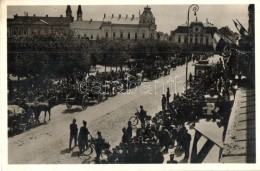 T2/T3 Szatmárnémeti, Satu Mare; Bevonulás, Automobil, Kerékpár / Entry Of The... - Non Classificati