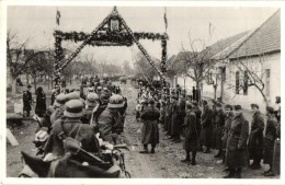 T2 1938 Léva, Levice; Bevonulás, Díszkapu / Entry Of The Hungarian Troops, Decorated Gate,... - Unclassified