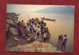 Laos - Luangprabang -  Lifes Along The Mekong River - Laos