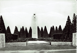 LANGEMARK-CANADEES GEDENKZUIL- HOMMAGE AUX SOLDATS CANADIENS MORTS PENDANT LA GUERRE 1914/1918-military-Canada - Langemark-Poelkapelle