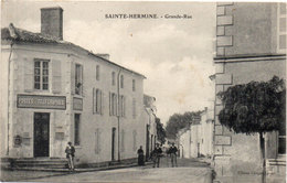 SAINTE HERMINE - Grande Rue  - La Poste  (96445) - Sainte Hermine