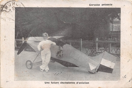 91-BRUNOY-  GERVAISE PRESENTE UNE FUTURE CHAMPIONNE D'AVIATION, " VELOS DE GERVAISE " LA PYRAMIDE A BRUNOY - Brunoy