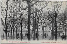 CPA 4e Arrondissement Paris Les Francs Bourgeois école Hôtel Non Circulé éditeur CL A.A - Distrito: 04