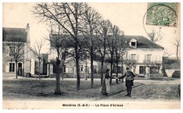 94 - MANDRES -- La Place D'Armes - Mandres Les Roses