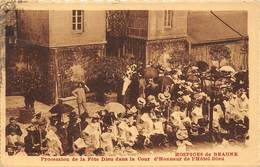 21-BEAUNE- PROCESSION DE LA FÊTE DIEU DANS LA COUR D'HONNEUR DE L'HÔTEL DIEU, HOSPICE DE BEAUNE - Beaune