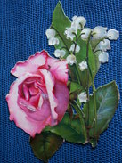 ""  JOLI   DECOUPI Gaufré  ROSE ET MUGUET  ""   11,5  Cm   -- - Flores