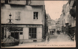 DD1192 - HENNEBONT - LA RUE NEUVE - A GAUCHE, LE PUITS FERRÈ - Hennebont