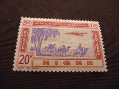 TIMBRE   NIGER   POSTE  AERIENNE   N  16   COTE   1,20  EUROS    NEUF  CHARNIERE - Unused Stamps