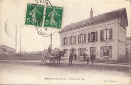 CPA Pierrelaye Place De La Gare - Pierrelaye