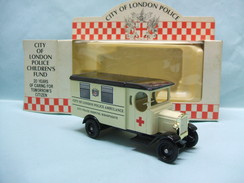 Lledo - City Of London Police - MORRIS Van Ambulance BO - Nutzfahrzeuge