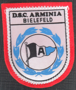 Arminia Bielefeld GERMANY  FOOTBALL CLUB CALCIO OLD  Stitching  PATCHES - Abbigliamento, Souvenirs & Varie