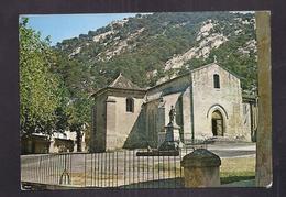 CPSM 84 - ROBION - La Place De L'Eglise - TB PLAN CENTRE VILLAGE + Monument Aux Morts - Robion