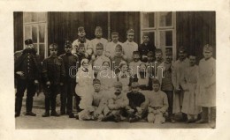 T2 Vienna, Wien, Grinzing; K.u.K. Kriegsspital / Military Hospital, Group Photo - Unclassified