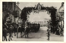 T2/T3 1940 Dés, Dej; Bevonulás, Díszkapu / Entry Of The Hungarian Troops, Decorated Gate,... - Non Classés